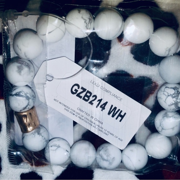 NWT POMINA KARMA BEADED BRACELET - WHITE 🤍 HOWLITE, Sz.OS, BNWTIB - Picture 11 of 11